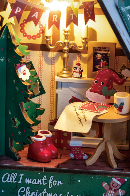 Rolife Twinkling Christmas House DIY Miniature House DS036