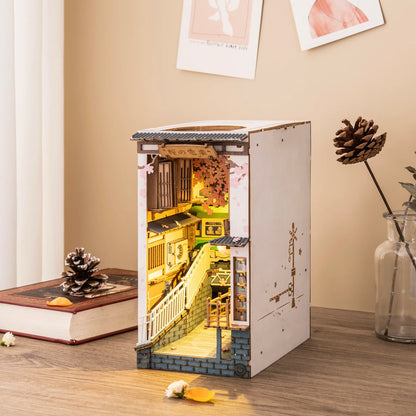 Robotime Rolife Sakura Densya Book Nook DIY Wooden Puzzle Bookend Model Kit TGB01