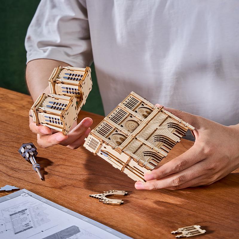 ROKR Notre Dame Paris Cathedral 3D Wooden Puzzle TG511
